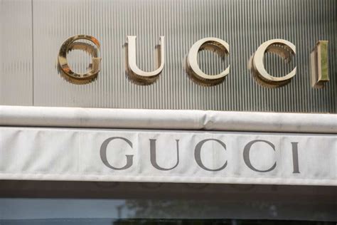 gucci grp. nv|who owns Gucci.